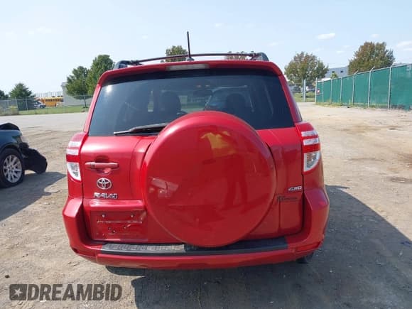 ✅ 2011 Toyota RAV4 Limited • VIN: 2T3DF4DV6BW134944 • Лот: 43145076. Опубликован ранее на IAAI с пробегом 109 950 миль. Бесплатный доступ к архиву аукционных продаж из США и подробный отчёт об истории автомобиля на DreamBid. Изображение 17.