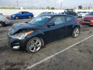 ✅ 2013 Hyundai Veloster w/Black Int • VIN: KMHTC6AD4DU120953 • Lot: 86606344. Wystawiony na Copart z przebiegiem 77 867 mil. Bezpłatny archiwum sprzedaży aukcyjnych z USA i szczegółowy raport historii pojazdu na DreamBid. Zdjęcie 1.