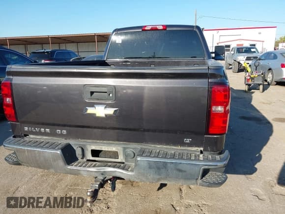 ✅ 2015 Chevrolet Silverado 1500 LT • VIN: 1GCVKREC0FZ378167 • Лот: 43416110. Опубликован ранее на IAAI с пробегом 228 394 миль. Бесплатный доступ к архиву аукционных продаж из США и подробный отчёт об истории автомобиля на DreamBid. Изображение 16.