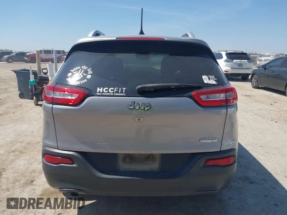 ✅ 2018 Jeep Cherokee Latitude • VIN: 1C4PJLCB5JD566692 • Лот: 43152221. Опубликован ранее на IAAI с пробегом 170 637 миль. Бесплатный доступ к архиву аукционных продаж из США и подробный отчёт об истории автомобиля на DreamBid. Изображение 16.
