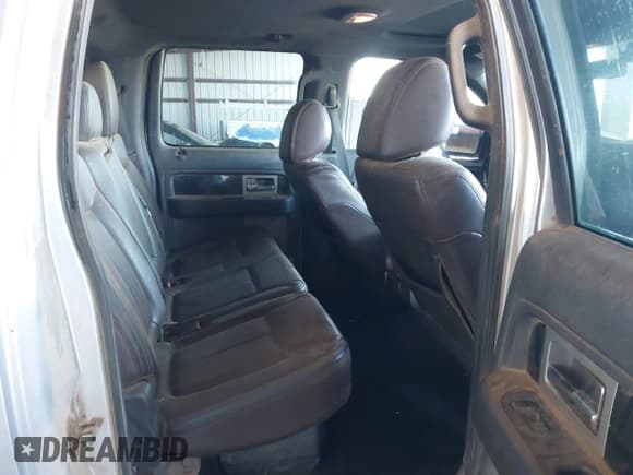 ✅ 2011 Ford F-150 XLT • VIN: 1FTFW1EF8BFD14703 • Lot: 43463049. Wystawiony na IAAI z przebiegiem 208 969 mil. Bezpłatny archiwum sprzedaży aukcyjnych z USA i szczegółowy raport historii pojazdu na DreamBid. Zdjęcie 8.