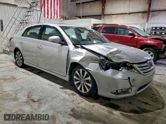 ✅ 2011 Toyota Avalon Limited • VIN: 4T1BK3DB4BU417628 • Lot: 94352335. Listed on Copart with 171,398 mi. Free auction sales archive from the USA and detailed vehicle history report at DreamBid. Image 4.