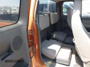 ✅ 2004 Chevrolet Colorado Z85 • VIN: 1GCCS198148140250 • Lot: 42677495. Wystawiony na IAAI z przebiegiem 127 185 mil. Bezpłatny archiwum sprzedaży aukcyjnych z USA i szczegółowy raport historii pojazdu na DreamBid. Zdjęcie 8.