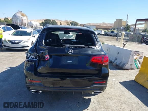 ✅ 2021 Mercedes-Benz GLC 300 • VIN: W1N0G8DB6MV286007 • Lot: 42940680. Listed on IAAI with 120,716 mi. Free auction sales archive from the USA and detailed vehicle history report at DreamBid. Image 16.