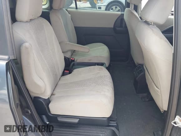 ✅ 2012 Mazda 5 Touring • VIN: JM1CW2CLXC0110636 • Lot: 42994034. Wystawiony na IAAI z przebiegiem 169 736 mil. Bezpłatny archiwum sprzedaży aukcyjnych z USA i szczegółowy raport historii pojazdu na DreamBid. Zdjęcie 8.