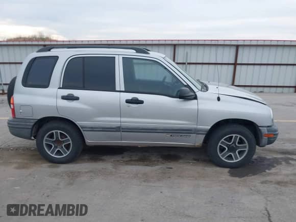 2003 Chevrolet Tracker с VIN 2CNBE134736919970, выставлен на аукционе IAAI как лот 42203446 с пробегом 158 872 миль миль и . История ставок и продаж доступна на DreamBid. Изображение 13.