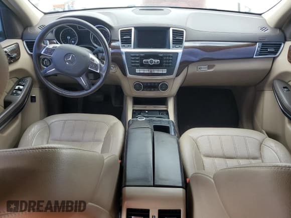 ✅ 2014 Mercedes-Benz GL 450 • VIN: 4JGDF7CE6EA373878 • Lot: 68420645. Wystawiony na Copart z przebiegiem 150 438 mil. Bezpłatny archiwum sprzedaży aukcyjnych z USA i szczegółowy raport historii pojazdu na DreamBid. Zdjęcie 8.