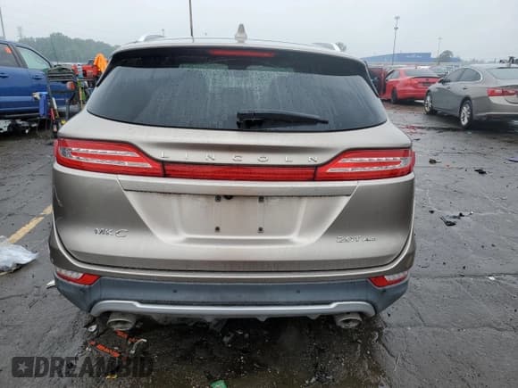 ✅ 2018 Lincoln MKC Reserve • VIN: 5LMCJ3D96JUL22486 • Lot: 69229445. Wystawiony na Copart z przebiegiem 47 440 mil. Bezpłatny archiwum sprzedaży aukcyjnych z USA i szczegółowy raport historii pojazdu na DreamBid. Zdjęcie 6.