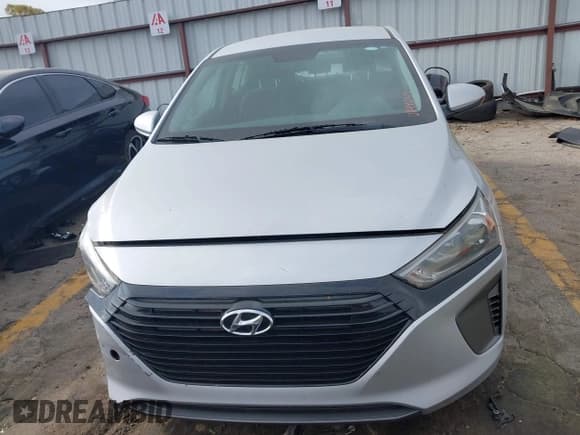 ✅ 2017 Hyundai Ioniq Blue • VIN: KMHC65LC2HU048243 • Lot: 41945177. Wystawiony na IAAI z przebiegiem 96 215 mil. Bezpłatny archiwum sprzedaży aukcyjnych z USA i szczegółowy raport historii pojazdu na DreamBid. Zdjęcie 12.