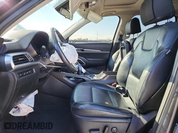 ✅ 2022 Kia Telluride S • VIN: 5XYP64HC8NG197214 • Lot: 90264225. Listed on Copart with 56,786 mi. Free auction sales archive from the USA and detailed vehicle history report at DreamBid. Image 7.