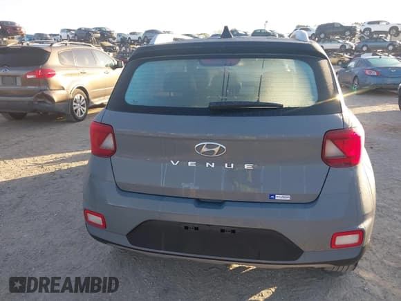 ✅ 2022 Hyundai Venue SEL • VIN: KMHRC8A3XNU169413 • Lot: 41804070. Listed on IAAI with 24,246 mi. Free auction sales archive from the USA and detailed vehicle history report at DreamBid. Image 16.