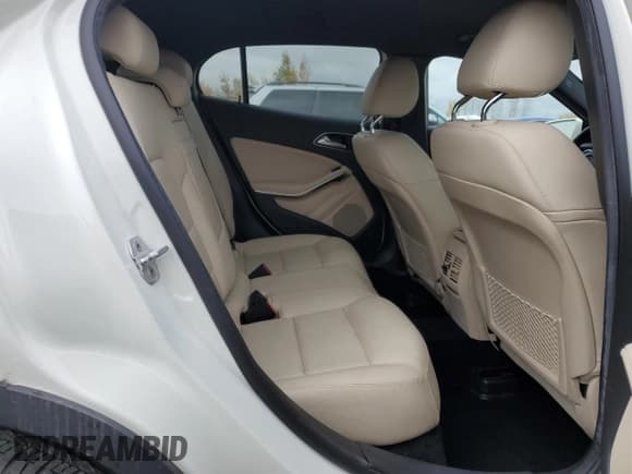 ✅ 2015 Mercedes-Benz GLA 250 • VIN: WDCTG4GB1FJ061295 • Лот: 89669875. Опубликован ранее на Copart с пробегом 130 255 миль. Бесплатный доступ к архиву аукционных продаж из США и подробный отчёт об истории автомобиля на DreamBid. Изображение 10.