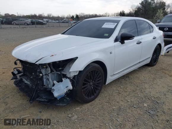 ✅ 2015 Lexus LS 460 • VIN: JTHCL5EF6F5024277 • Лот: 41899528. Опубликован ранее на IAAI с пробегом 126 743 миль. Бесплатный доступ к архиву аукционных продаж из США и подробный отчёт об истории автомобиля на DreamBid. Изображение 2.