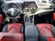 ✅ 2021 Toyota Highlander XSE • VIN: 5TDJZRBH0MS066309 • Lot: 86628445. Wystawiony na Copart z przebiegiem 56 002 mil. Bezpłatny archiwum sprzedaży aukcyjnych z USA i szczegółowy raport historii pojazdu na DreamBid. Zdjęcie 8.