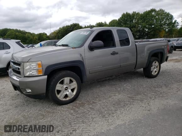 ✅ 2008 Chevrolet Silverado 1500 LTZ • VIN: 2GCEK19JX81273500 • Lot: 72581794. Listed on Copart with 141,796 mi. Free auction sales archive from the USA and detailed vehicle history report at DreamBid. Image 1.
