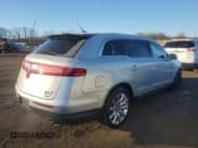 ✅ 2011 Lincoln MKT • VIN: 2LMHJ5ARXBBJ54517 • Лот: 42414295. Опубликован ранее на Copart с пробегом 100 078 миль. Бесплатный доступ к архиву аукционных продаж из США и подробный отчёт об истории автомобиля на DreamBid. Изображение 3.