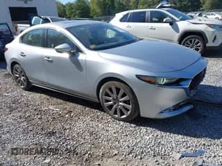 ✅ 2019 Mazda 3 Premium • VIN: JM1BPBEM0K1132782 • Lot: 43356207. Wystawiony na IAAI z przebiegiem 73 466 mil. Bezpłatny archiwum sprzedaży aukcyjnych z USA i szczegółowy raport historii pojazdu na DreamBid. Zdjęcie 1.
