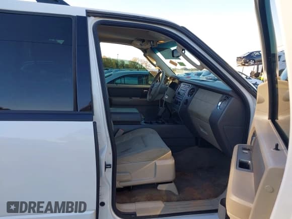 ✅ 2011 Ford Expedition Max XLT • VIN: 1FMJK1H5XBEF42065 • Lot: 43565245. Listed on IAAI with 230,995 mi. Free auction sales archive from the USA and detailed vehicle history report at DreamBid. Image 5.