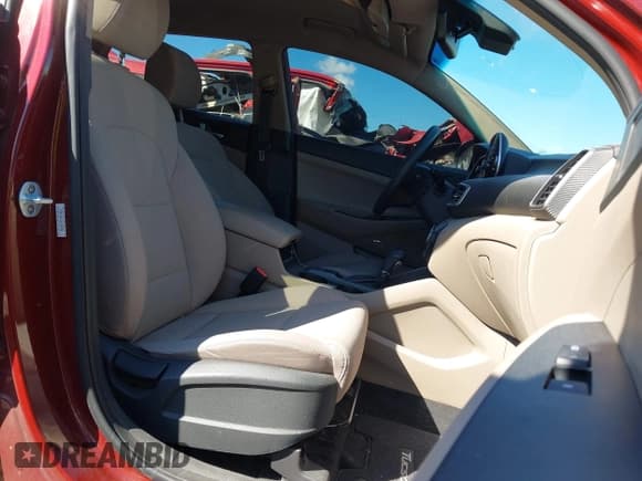 ✅ 2019 Hyundai Tucson Night Edition • VIN: KM8J3CAL4KU982001 • Lot: 43338039. Listed on IAAI with 105,183 mi. Free auction sales archive from the USA and detailed vehicle history report at DreamBid. Image 5.