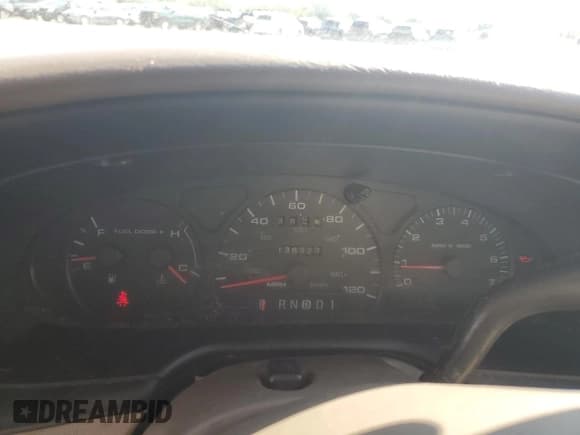 ✅ 2002 Ford Taurus SE Standard • VIN: 1FAFP53U92A186867 • Lot: 56719905. Listed on Copart with 136,323 mi. Free auction sales archive from the USA and detailed vehicle history report at DreamBid. Image 9.