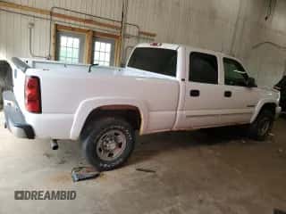 2006 Chevrolet Silverado 1500HD LT2 с VIN 1GCGC13U86F106101, выставлен на аукционе Copart как лот 80692945 с пробегом 205 377 миль миль и Чистый • Clean title. История ставок и продаж доступна на DreamBid. Изображение 3.