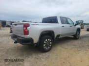 ✅ 2023 Chevrolet Silverado 2500HD Custom • VIN: 2GC4YMEY1P1727467 • Лот: 70299495. Опубликован ранее на Copart с пробегом 242 482 миль. Бесплатный доступ к архиву аукционных продаж из США и подробный отчёт об истории автомобиля на DreamBid. Изображение 3.