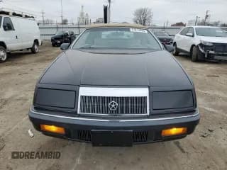✅ 1992 Chrysler LeBaron • VIN: 1C3XU5530NF252438 • Lot: 41915995. Wystawiony na Copart z przebiegiem 39 245 mil. Bezpłatny archiwum sprzedaży aukcyjnych z USA i szczegółowy raport historii pojazdu na DreamBid. Zdjęcie 5.