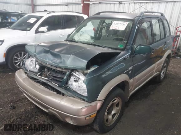 ✅ 2001 Suzuki Grand Vitara JLX • VIN: JS3TD62V614158240 • Lot: 42857735. Wystawiony na IAAI z przebiegiem 139 897 mil. Bezpłatny archiwum sprzedaży aukcyjnych z USA i szczegółowy raport historii pojazdu na DreamBid. Zdjęcie 2.