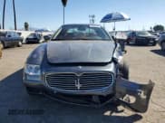 ✅ 2006 Maserati Quattroporte • VIN: ZAMCE39A960023356 • Lot: 76954384. Wystawiony na Copart z przebiegiem 76 185 mil. Bezpłatny archiwum sprzedaży aukcyjnych z USA i szczegółowy raport historii pojazdu na DreamBid. Zdjęcie 5.