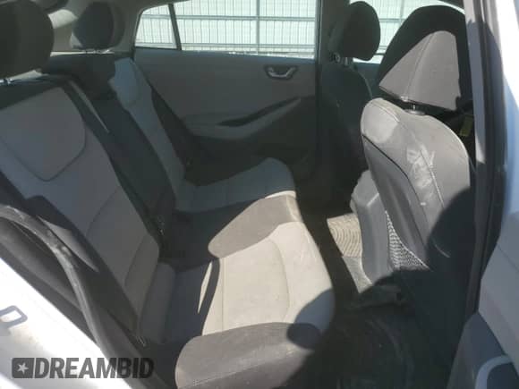 2018 Hyundai Ioniq SEL с VIN KMHC75LC8JU077507, выставлен на аукционе Copart как лот 72472544 с пробегом 119 773 миль миль и Списание • Salvage title. История ставок и продаж доступна на DreamBid. Изображение 10.