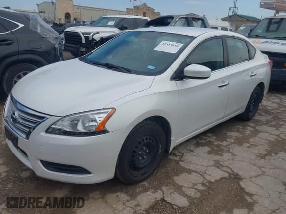 ✅ 2014 Nissan Sentra SR • VIN: 3N1AB7AP1EL653064 • Лот: 42355616. Опубликован ранее на IAAI с пробегом 82 699 миль. Бесплатный доступ к архиву аукционных продаж из США и подробный отчёт об истории автомобиля на DreamBid. Изображение 2.