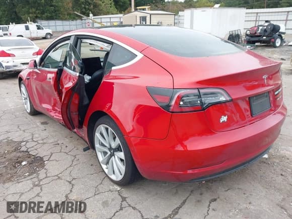 ✅ 2020 Tesla Model 3 Long Range • VIN: 5YJ3E1EBXLF783073 • Лот: 43381480. Опубликован ранее на IAAI с пробегом 164 541 миль. Бесплатный доступ к архиву аукционных продаж из США и подробный отчёт об истории автомобиля на DreamBid. Изображение 3.