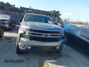 ✅ 2019 Chevrolet Silverado 1500 RST • VIN: 1GCUYEEDXKZ348261 • Lot: 43297200. Wystawiony na IAAI z przebiegiem 69 959 mil. Bezpłatny archiwum sprzedaży aukcyjnych z USA i szczegółowy raport historii pojazdu na DreamBid. Zdjęcie 12.
