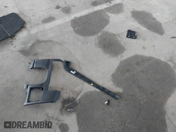 ✅ 2020 Ford Edge SE • VIN: 2FMPK3G92LBA05214 • Лот: 42633835. Опубликован ранее на IAAI с пробегом 54 352 миль. Бесплатный доступ к архиву аукционных продаж из США и подробный отчёт об истории автомобиля на DreamBid. Изображение 12.