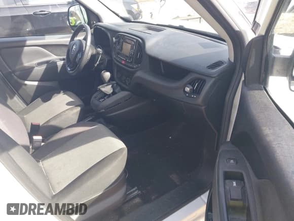 ✅ 2021 Ram ProMaster City Cargo Tradesman SLT • VIN: ZFBHRFBB5M6V80538 • Lot: 41891837. Wystawiony na IAAI z przebiegiem 34 882 mil. Bezpłatny archiwum sprzedaży aukcyjnych z USA i szczegółowy raport historii pojazdu na DreamBid. Zdjęcie 5.