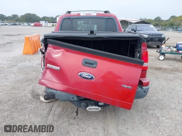 ✅ 2010 Ford Explorer Sport Trac XLT • VIN: 1FMEU5BE4AUA36831 • Лот: 43757652. Опубликован ранее на IAAI с пробегом 214 048 миль. Бесплатный доступ к архиву аукционных продаж из США и подробный отчёт об истории автомобиля на DreamBid. Изображение 16.