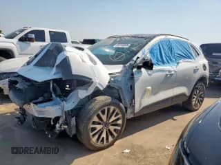 ✅ 2022 Ford Escape Titanium • VIN: 1FMCU9J91NUB93886 • Lot: 68793095. Wystawiony na Copart z przebiegiem Nie podano. Bezpłatny archiwum sprzedaży aukcyjnych z USA i szczegółowy raport historii pojazdu na DreamBid. Zdjęcie 1.