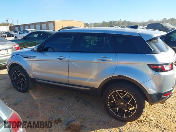 ✅ 2017 Land Rover Range Rover Evoque SE • VIN: SALVP2BGXHH172968 • Lot: 43711367. Listed on IAAI with 119,984 mi. Free auction sales archive from the USA and detailed vehicle history report at DreamBid. Image 14.