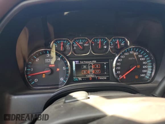 ✅ 2015 Chevrolet Silverado 1500 High Country • VIN: 3GCUKTEC8FG168179 • Лот: 67701454. Опубликован ранее на Copart с пробегом 133 562 миль. Бесплатный доступ к архиву аукционных продаж из США и подробный отчёт об истории автомобиля на DreamBid. Изображение 9.