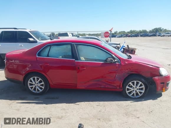 ✅ 2010 Volkswagen Jetta SE • VIN: 3VWRX7AJ7AM053177 • Лот: 43510731. Опубликован ранее на IAAI с пробегом 158 768 миль. Бесплатный доступ к архиву аукционных продаж из США и подробный отчёт об истории автомобиля на DreamBid. Изображение 13.