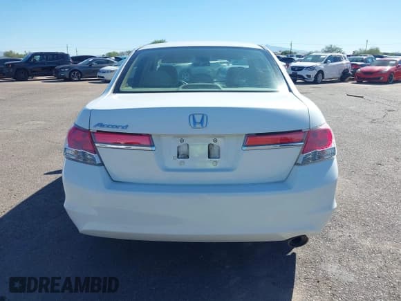 ✅ 2011 Honda Accord SE • VIN: 1HGCP2F67BA011060 • Lot: 43337410. Wystawiony na IAAI z przebiegiem 123 955 mil. Bezpłatny archiwum sprzedaży aukcyjnych z USA i szczegółowy raport historii pojazdu na DreamBid. Zdjęcie 16.