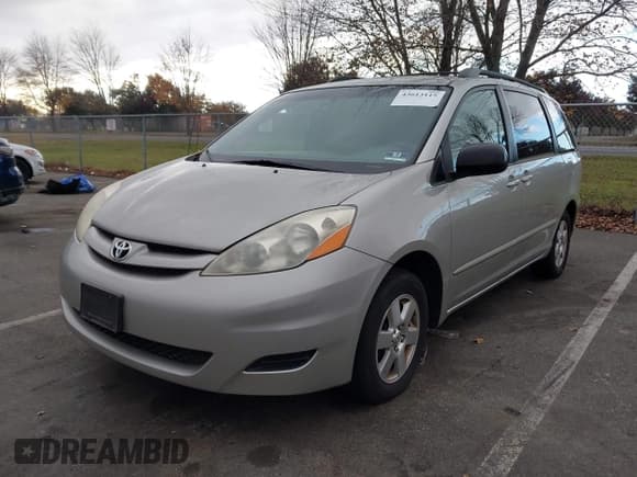 ✅ 2007 Toyota Sienna CE • VIN: 5TDZK23CX7S047921 • Lot: 43613115. Listed on IAAI with 215,910 mi. Free auction sales archive from the USA and detailed vehicle history report at DreamBid. Image 2.
