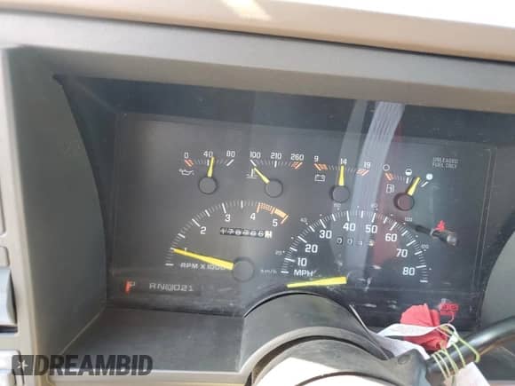 1994 Chevrolet Silverado 1500 с VIN 1GCEK14K0RE119443, выставлен на аукционе Copart как лот 82088045 с пробегом 178 766 миль миль и Списание • Salvage title. История ставок и продаж доступна на DreamBid. Изображение 9.