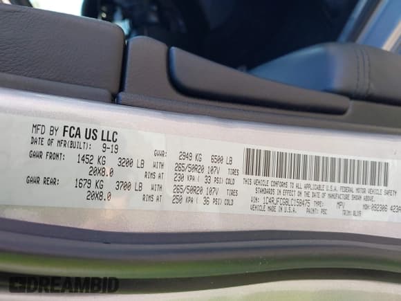 ✅ 2020 Jeep Grand Cherokee Overland • VIN: 1C4RJFCG8LC158475 • Lot: 40665109. Listed on IAAI with 77,233 mi. Free auction sales archive from the USA and detailed vehicle history report at DreamBid. Image 9.