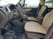 ✅ 2019 Jeep Renegade Sport • VIN: ZACNJAAB5KPK61305 • Лот: 60398135. Опубликован ранее на Copart с пробегом 103 820 миль. Бесплатный доступ к архиву аукционных продаж из США и подробный отчёт об истории автомобиля на DreamBid. Изображение 7.