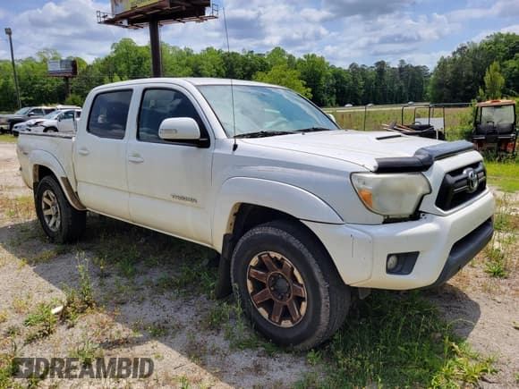 ✅ 2012 Toyota Tacoma • VIN: 3TMLU4EN3CM087777 • Lot: 42208691. Listed on IAAI with 359,942 mi. Free auction sales archive from the USA and detailed vehicle history report at DreamBid. Image 1.