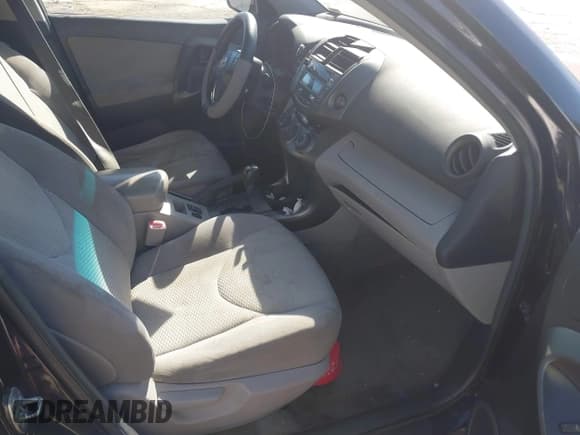 ✅ 2011 Toyota RAV4 • VIN: 2T3ZF4DV5BW080994 • Lot: 43597904. Listed on IAAI with 245,042 mi. Free auction sales archive from the USA and detailed vehicle history report at DreamBid. Image 5.