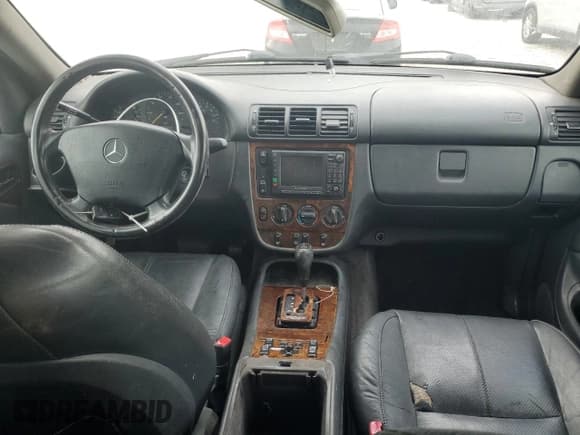 ✅ 2000 Mercedes-Benz M 320/430/500 • VIN: 4JGAB54E8YA175003 • Лот: 67556335. Опубликован ранее на Copart с пробегом Не указан. Бесплатный доступ к архиву аукционных продаж из США и подробный отчёт об истории автомобиля на DreamBid. Изображение 8.