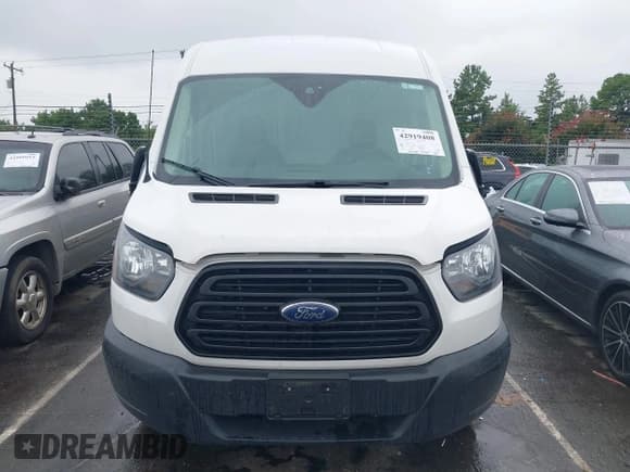 ✅ 2019 Ford Transit • VIN: 1FTYE2CM8KKA18316 • Lot: 42919408. Wystawiony na IAAI z przebiegiem 226 989 mil. Bezpłatny archiwum sprzedaży aukcyjnych z USA i szczegółowy raport historii pojazdu na DreamBid. Zdjęcie 12.