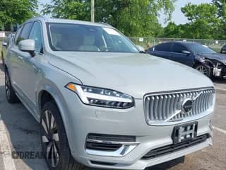 ✅ 2025 Volvo XC90 • VIN: YV4H60JF9S1294190 • Lot: 42364196. Wystawiony na IAAI z przebiegiem 7 554 mil. Bezpłatny archiwum sprzedaży aukcyjnych z USA i szczegółowy raport historii pojazdu na DreamBid. Zdjęcie 1.